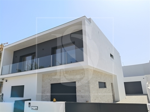 Moradia T4